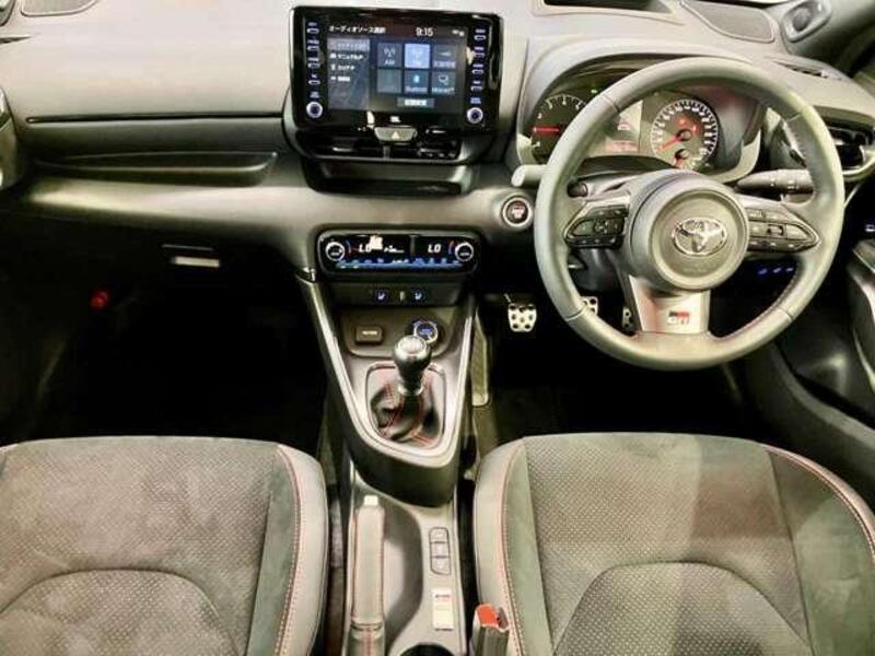 GR YARIS