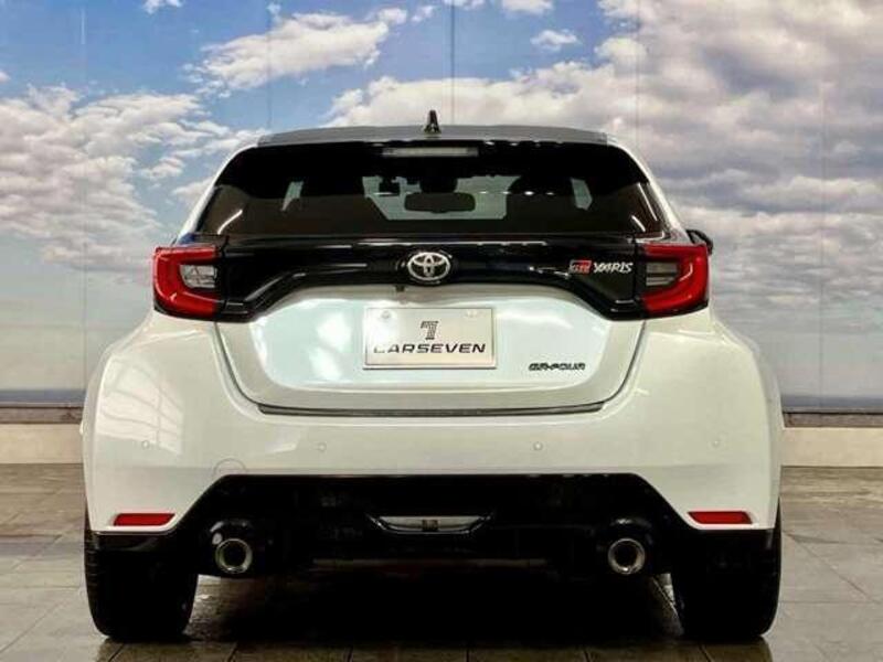 GR YARIS