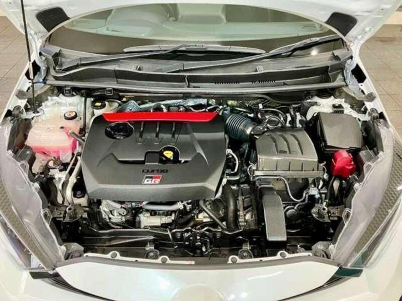GR YARIS