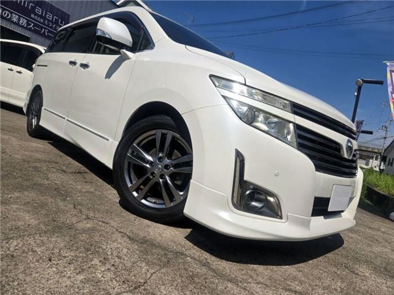 NISSAN ELGRAND