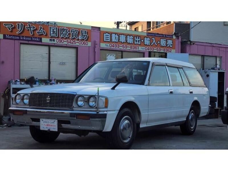 CROWN VAN