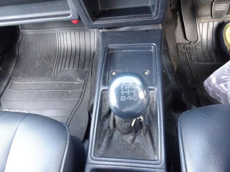 CROWN VAN