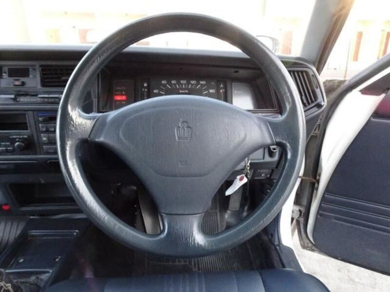 CROWN VAN