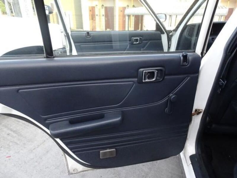 CROWN VAN