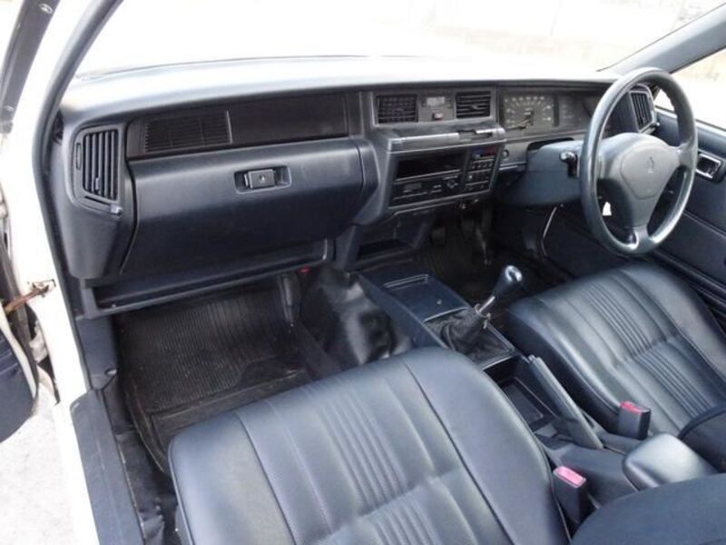 CROWN VAN