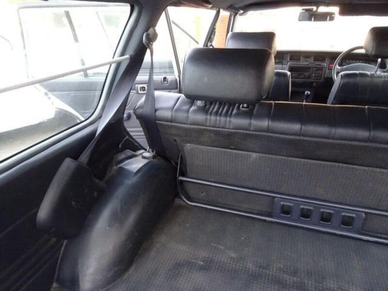 CROWN VAN