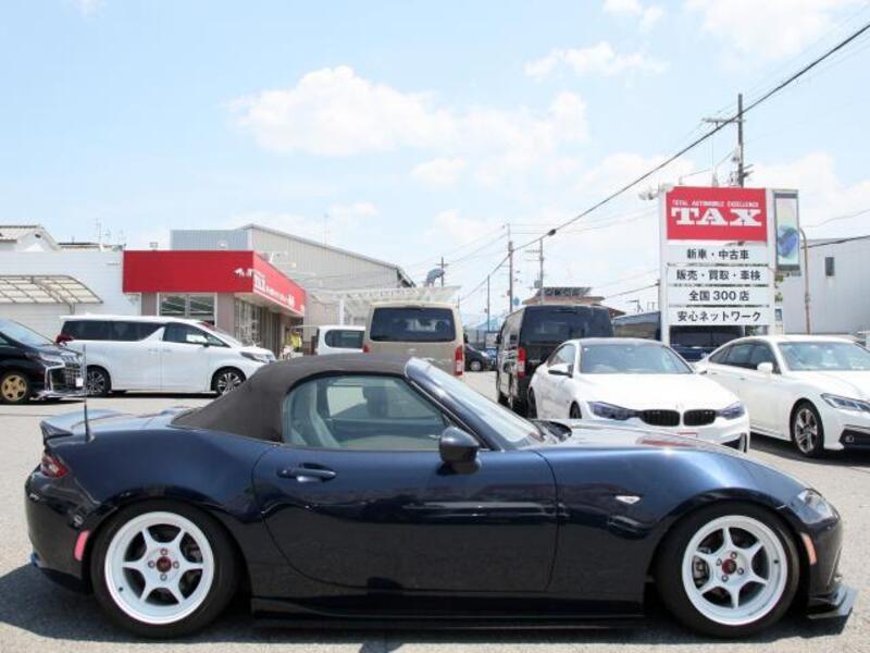 ROADSTER