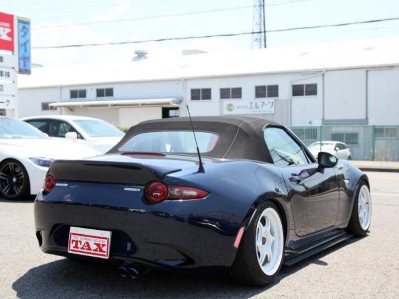 ROADSTER