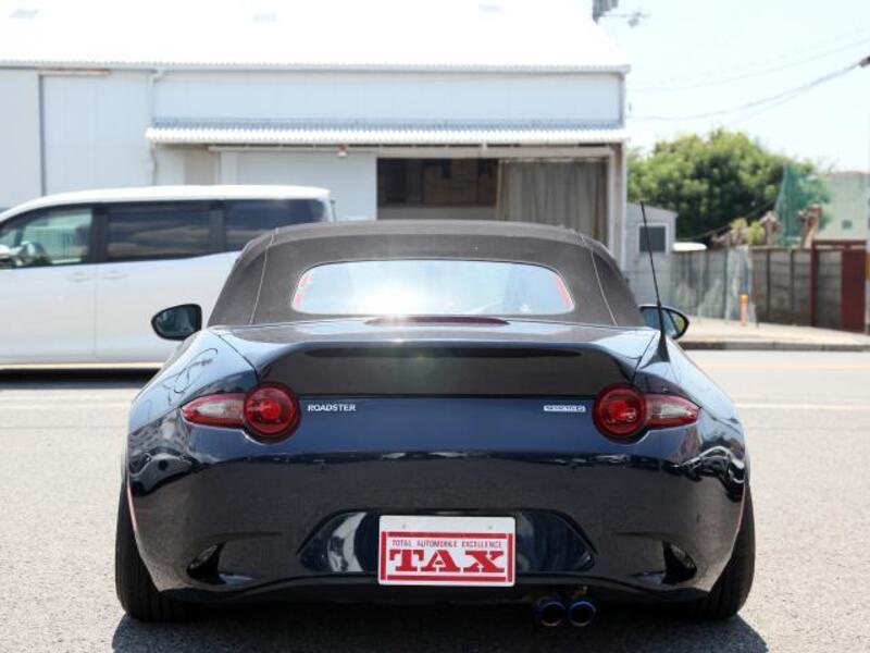 ROADSTER