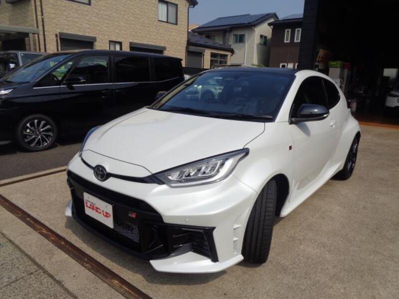GR YARIS