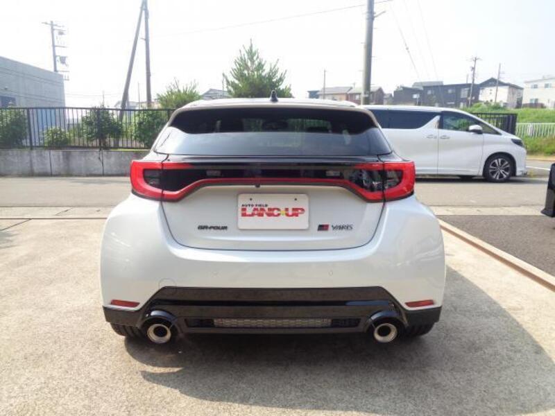 GR YARIS