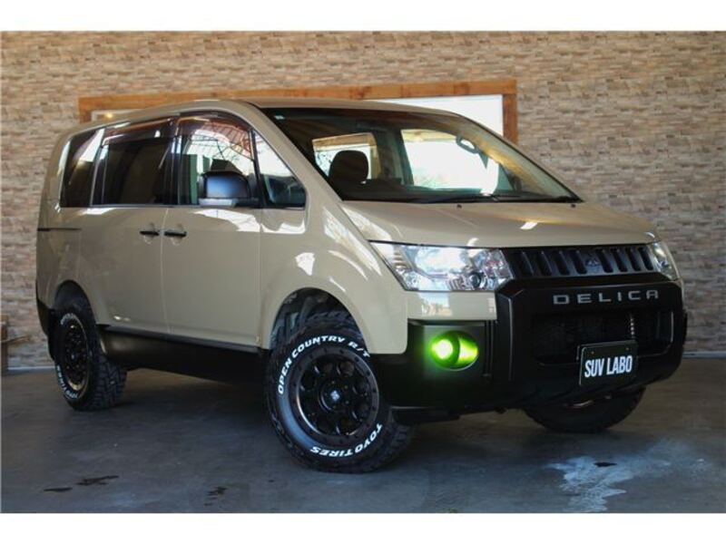 MITSUBISHI DELICA D5
