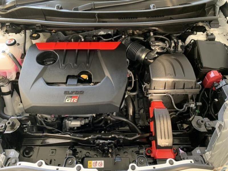 GR YARIS