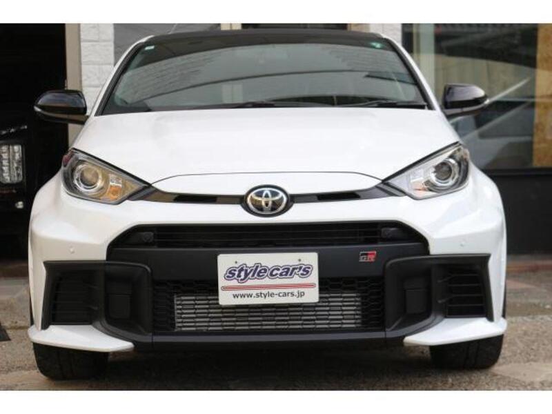 GR YARIS