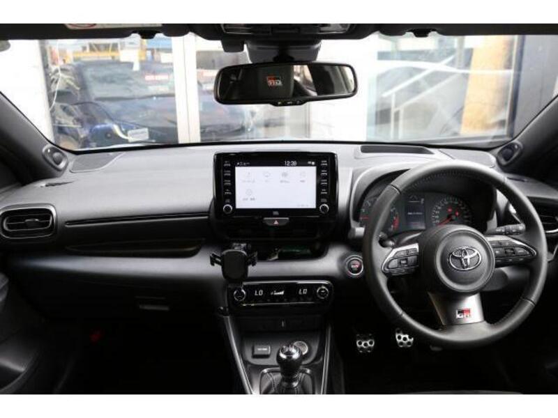 GR YARIS