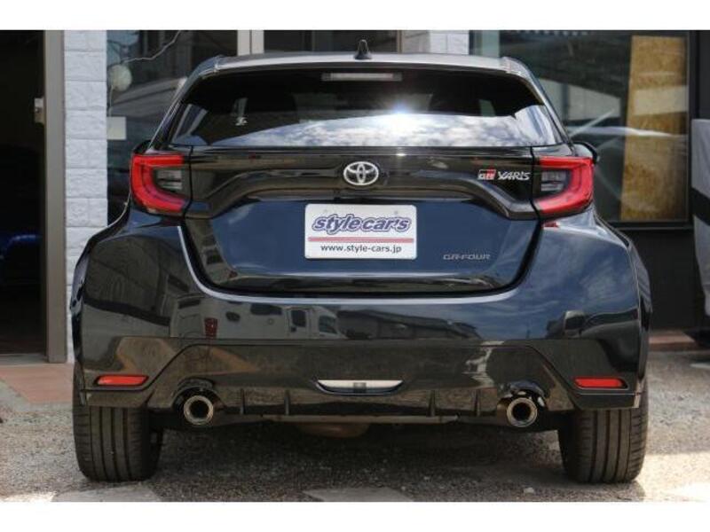 GR YARIS