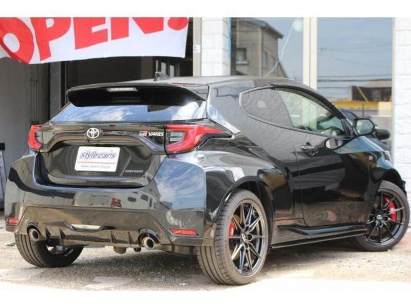 GR YARIS