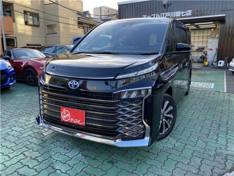 TOYOTA VOXY