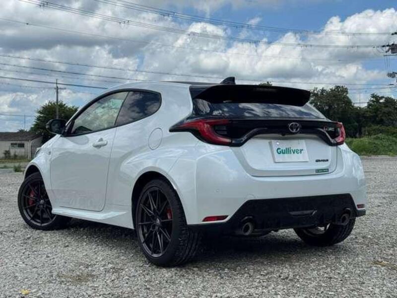GR YARIS
