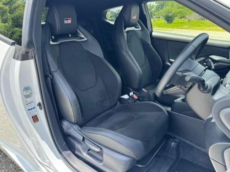GR YARIS