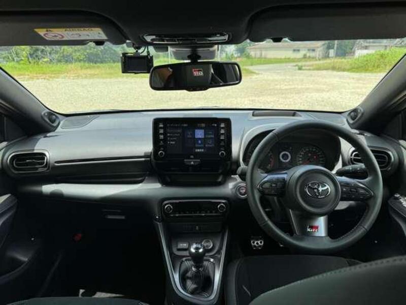GR YARIS