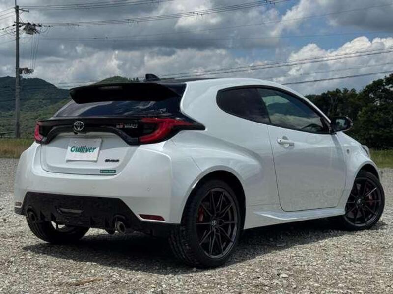GR YARIS