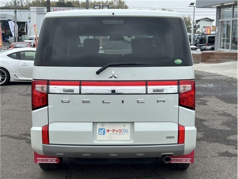DELICA D5