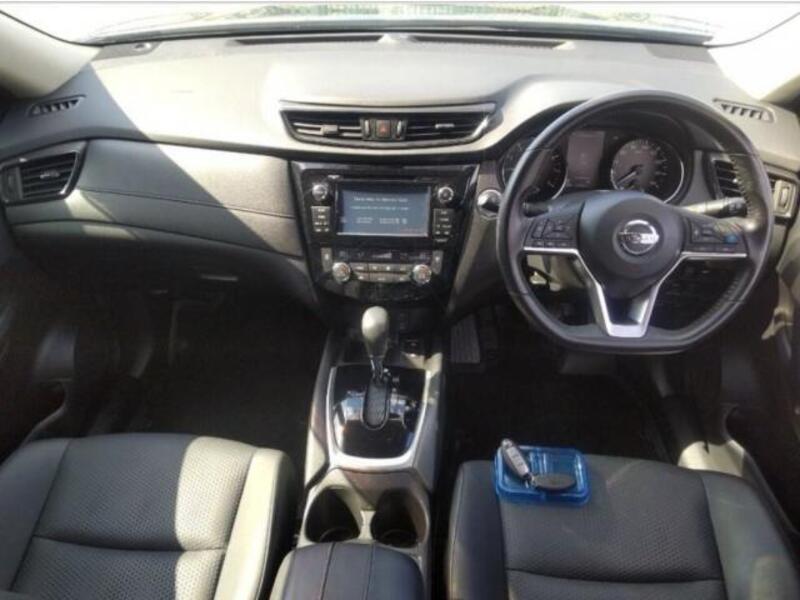 X-TRAIL