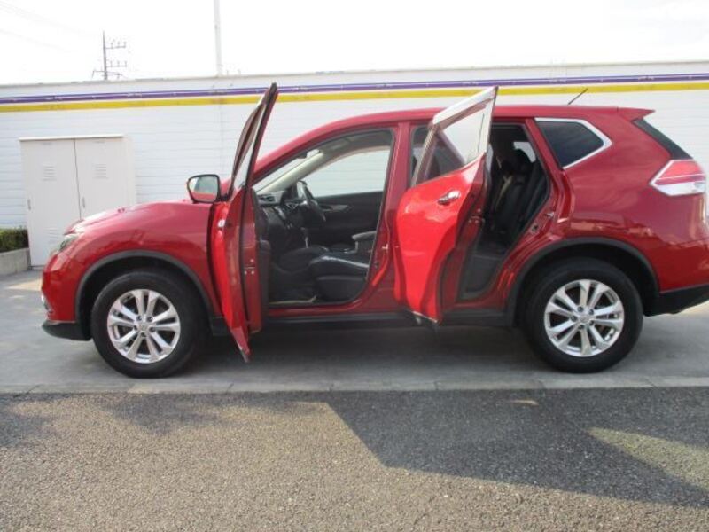X-TRAIL