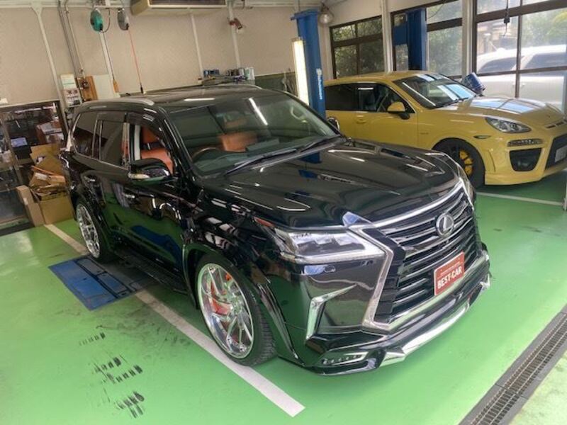 LEXUS LX