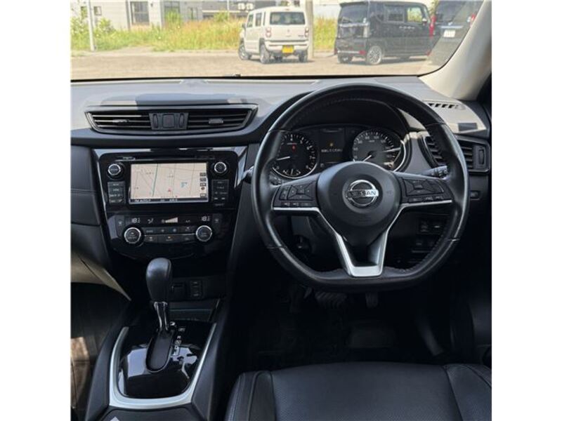 X-TRAIL
