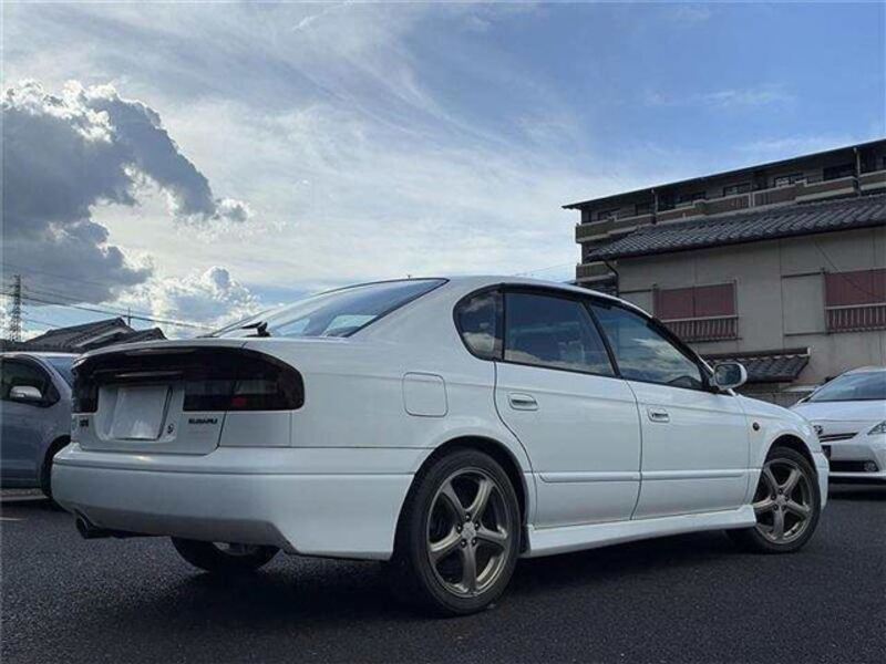 LEGACY B4