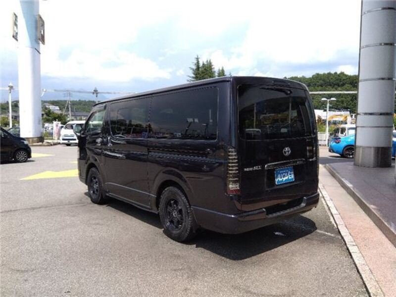 HIACE VAN