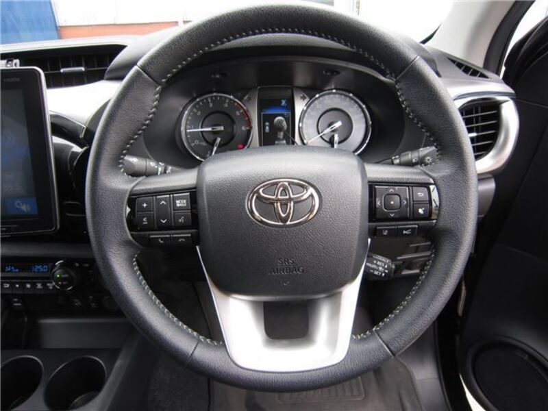 HILUX