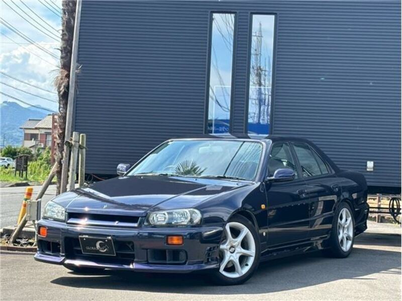NISSAN SKYLINE