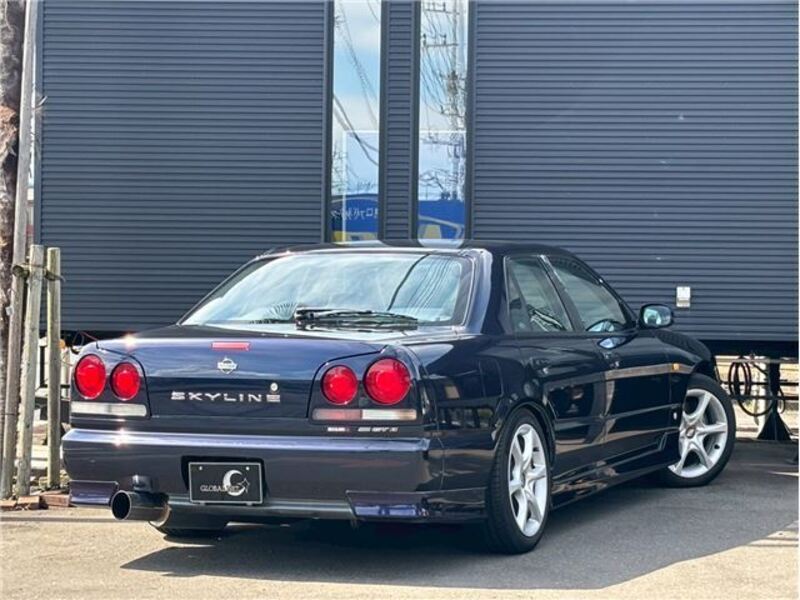 SKYLINE