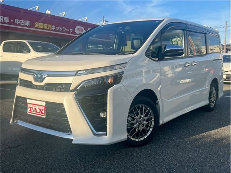 TOYOTA VOXY