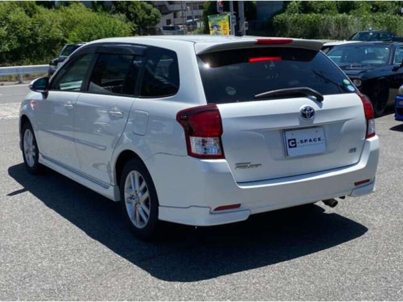 COROLLA FIELDER