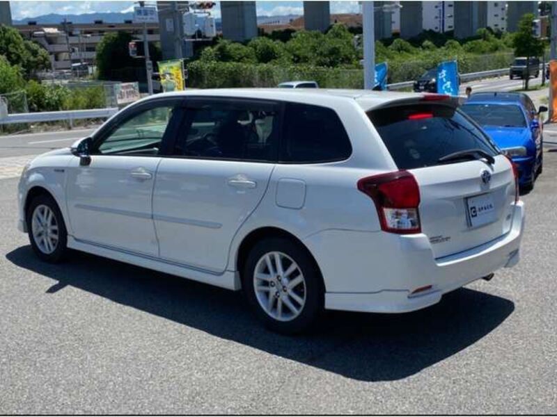 COROLLA FIELDER