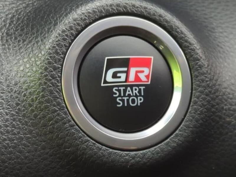 GR YARIS