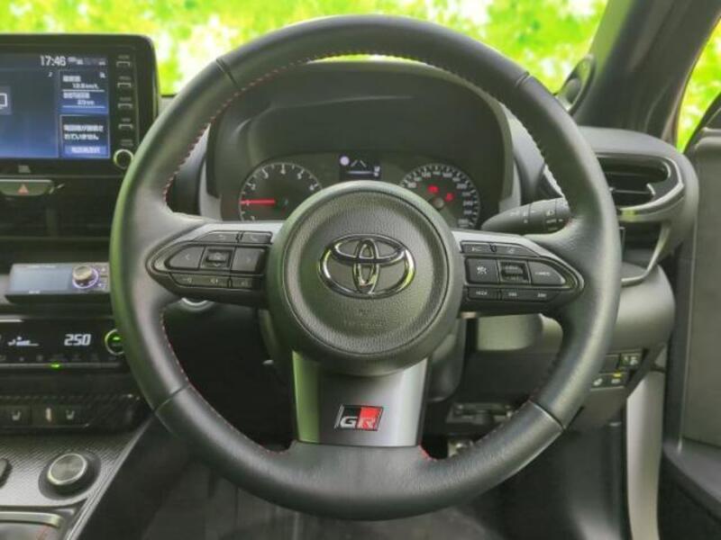 GR YARIS