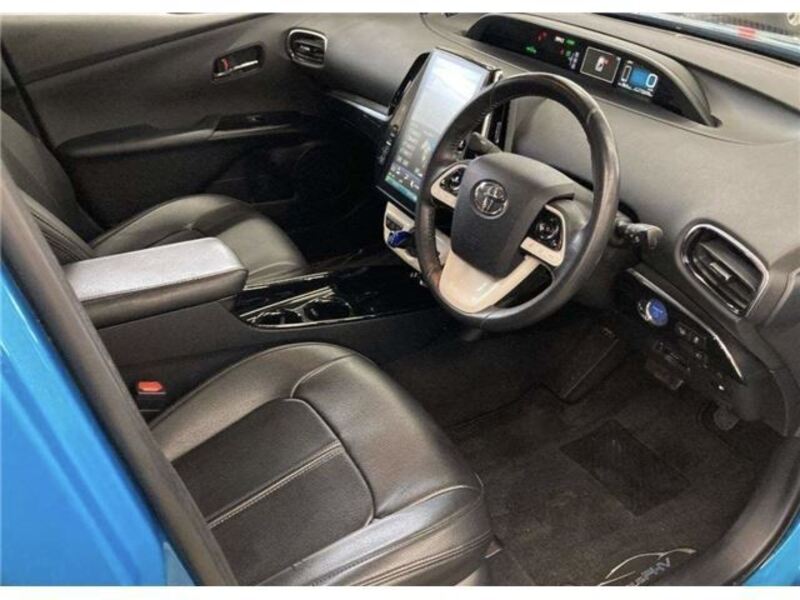 PRIUS PHV