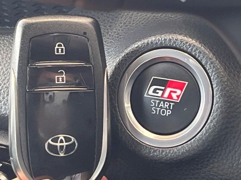 GR YARIS