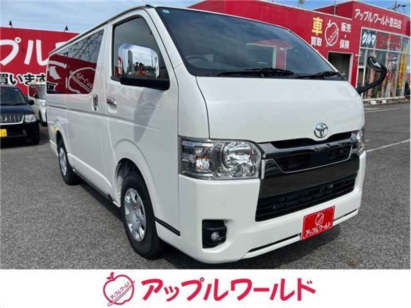 TOYOTA HIACE