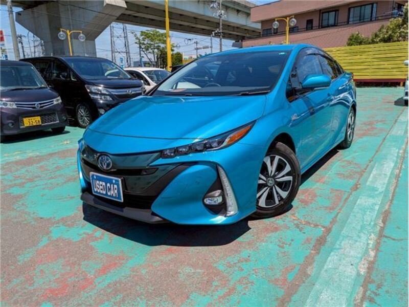 TOYOTA PRIUS PHV