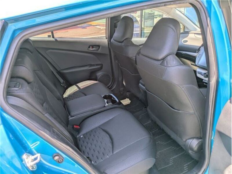 PRIUS PHV