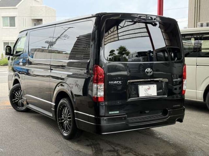 HIACE VAN