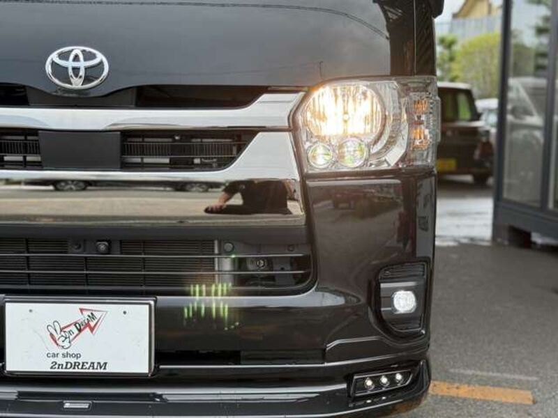 HIACE VAN