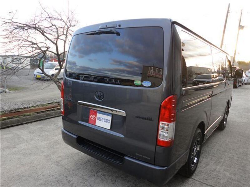 HIACE VAN