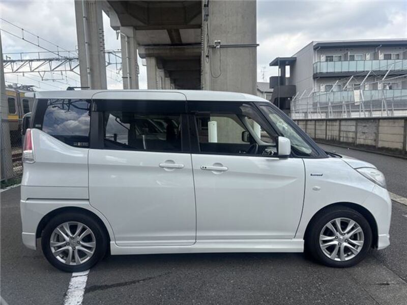 DELICA D2